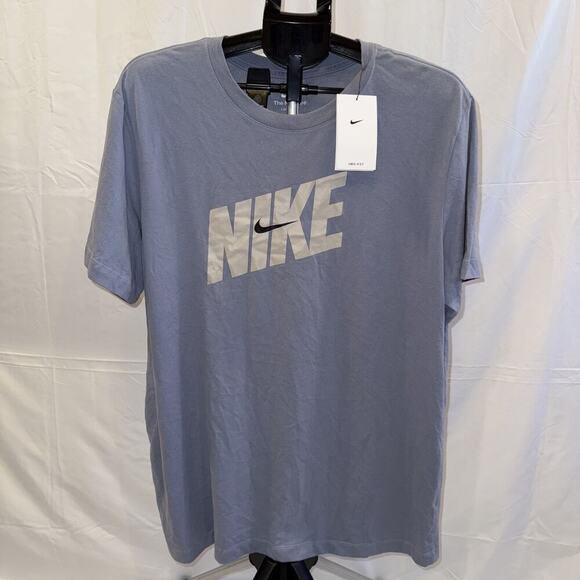 Men's Relaxed Fit Dri-FIT Short Sleeve Crewneck Fitness T-Shirt Purple Size: XL - Picture 1 of 5